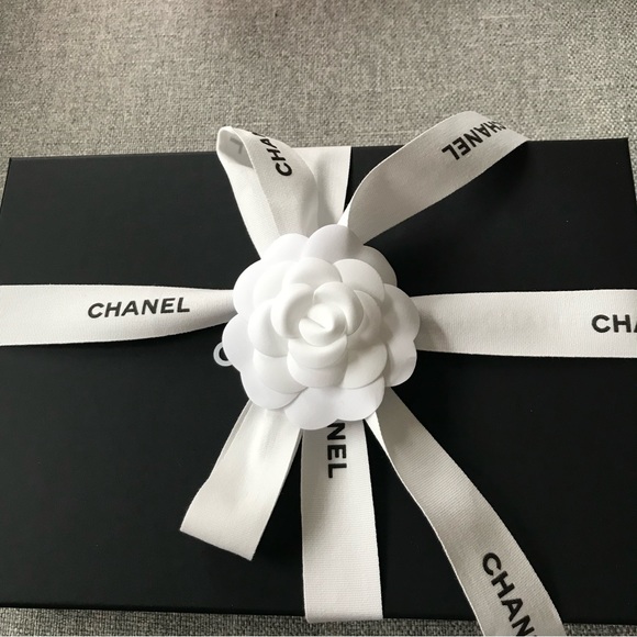 Classic Chanel Lambskin Wallet on Chain Black with Pale gold hardware NWT - Picture 11 of 12